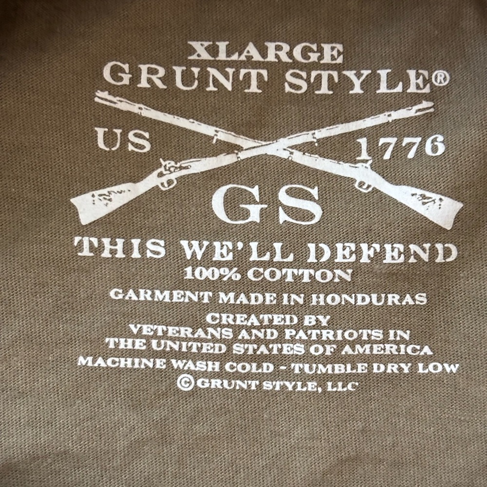 Grunt Style T-Shirt. Excellent Condition! Wore only once. Color army green. XL - Picture 3 of 9